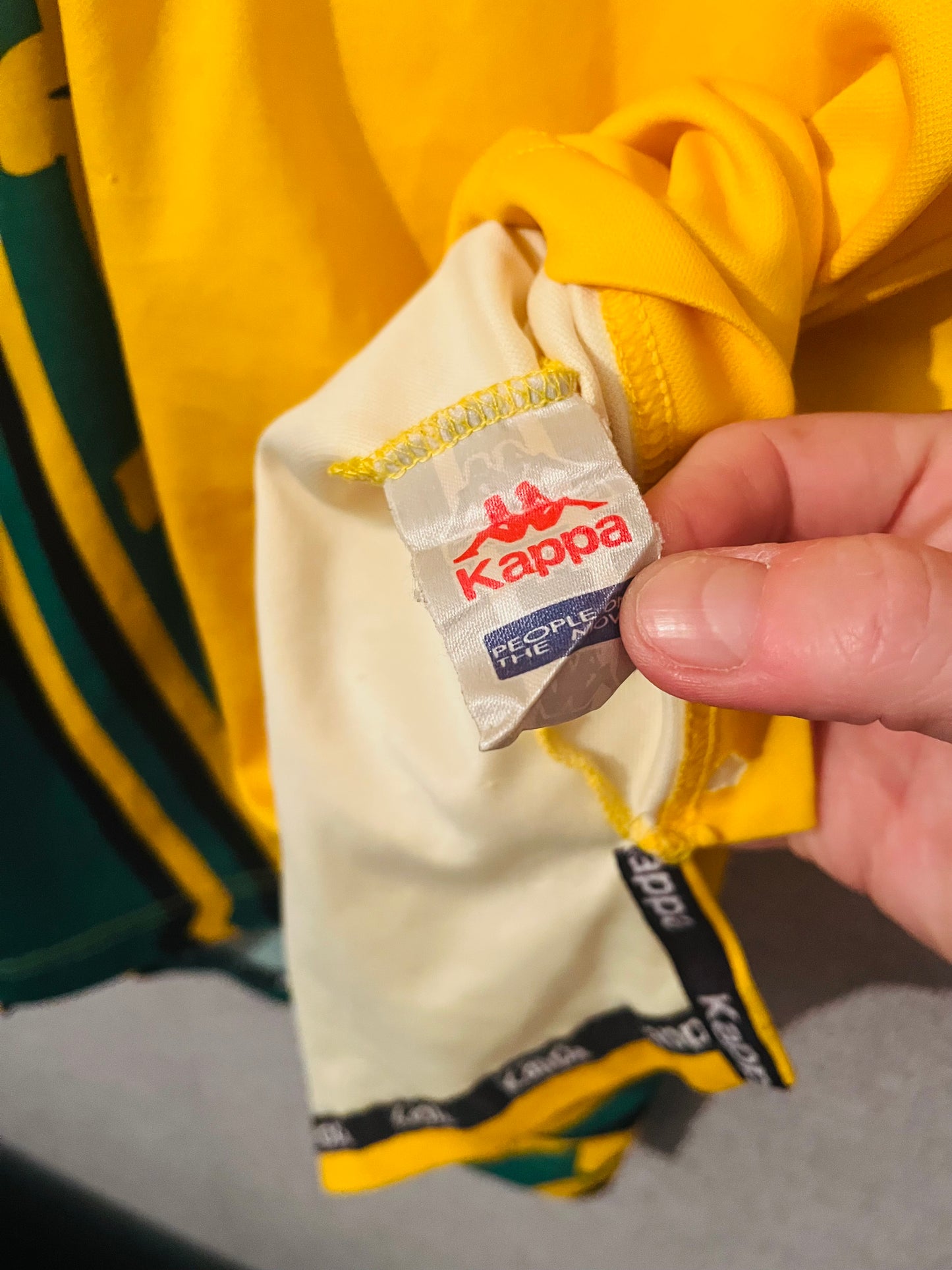 Jamaica home football shirt
W/C 1998 Large