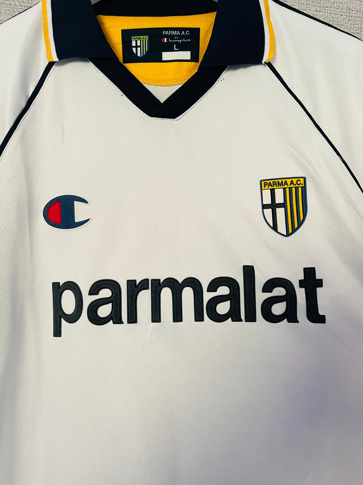 Parma away football shirt
2003/04 Nakata Large