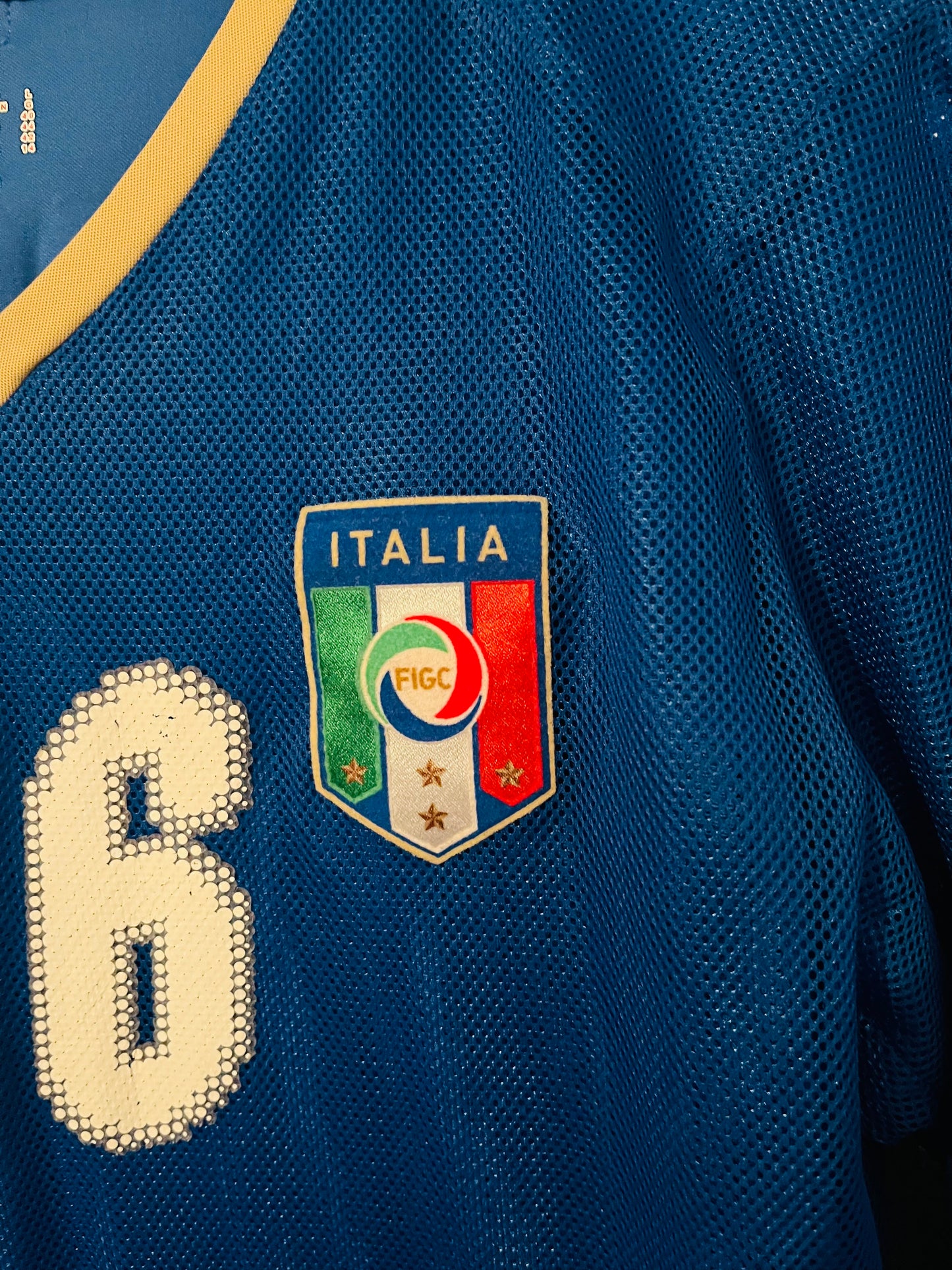 Italy home football shirt player version 2007/09 Camoranesi Small