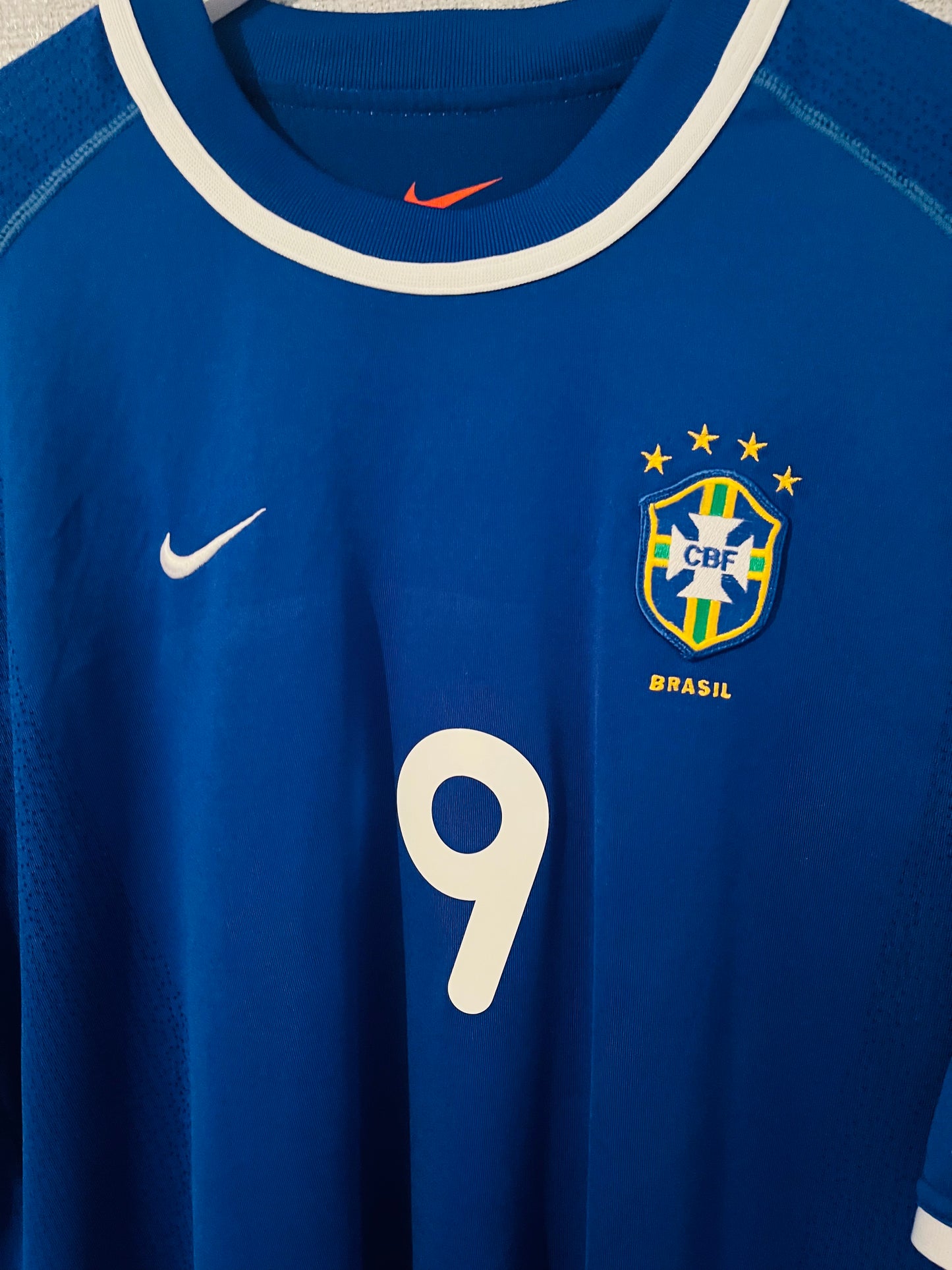 Brazil away football shirt
2000/02 R9 Large