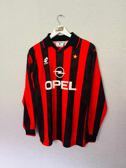 AC Milan home football shirt 1996/97 Baggio Medium