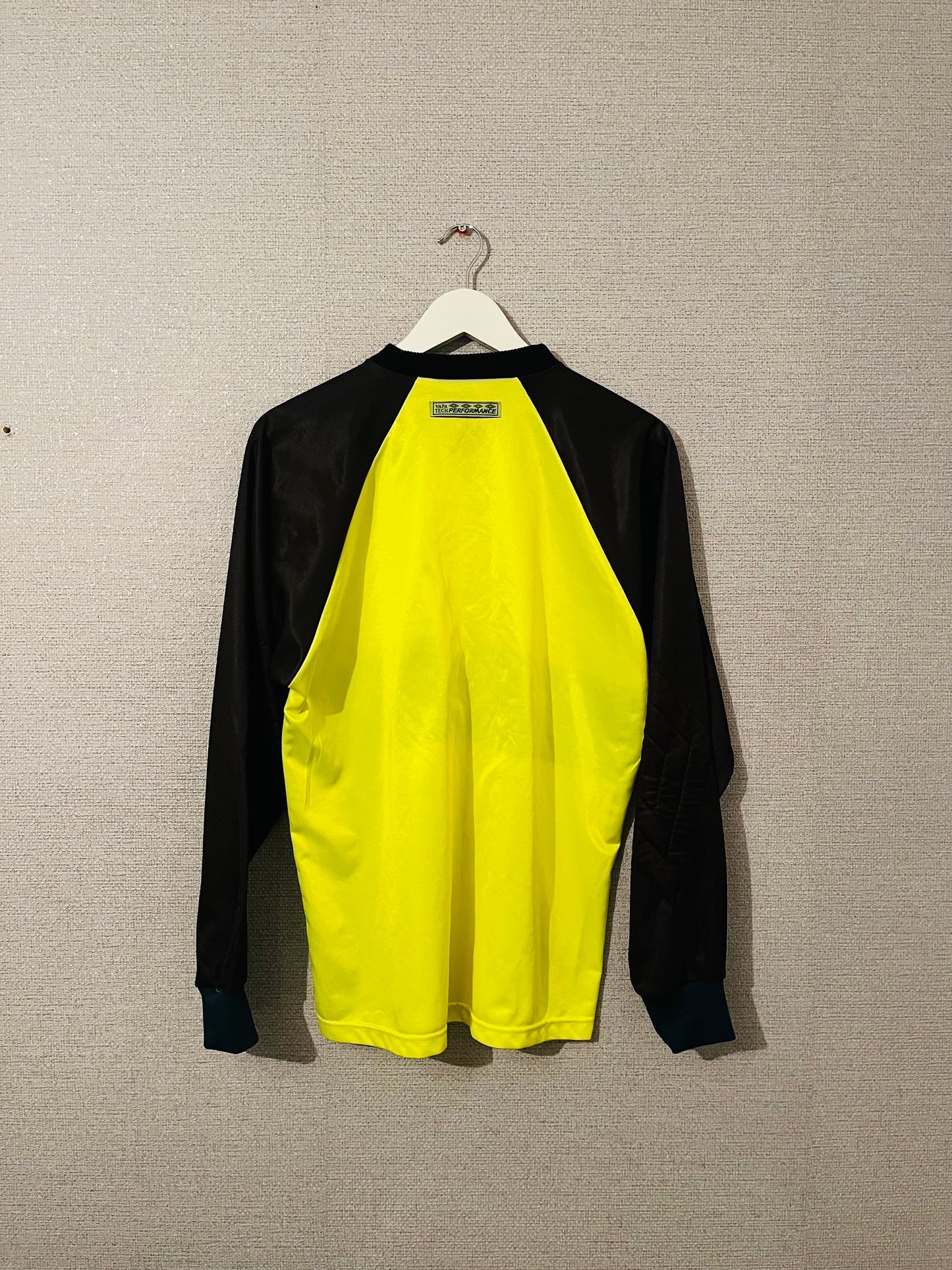 Everton goalkeeper football shirt 1997/99 Medium