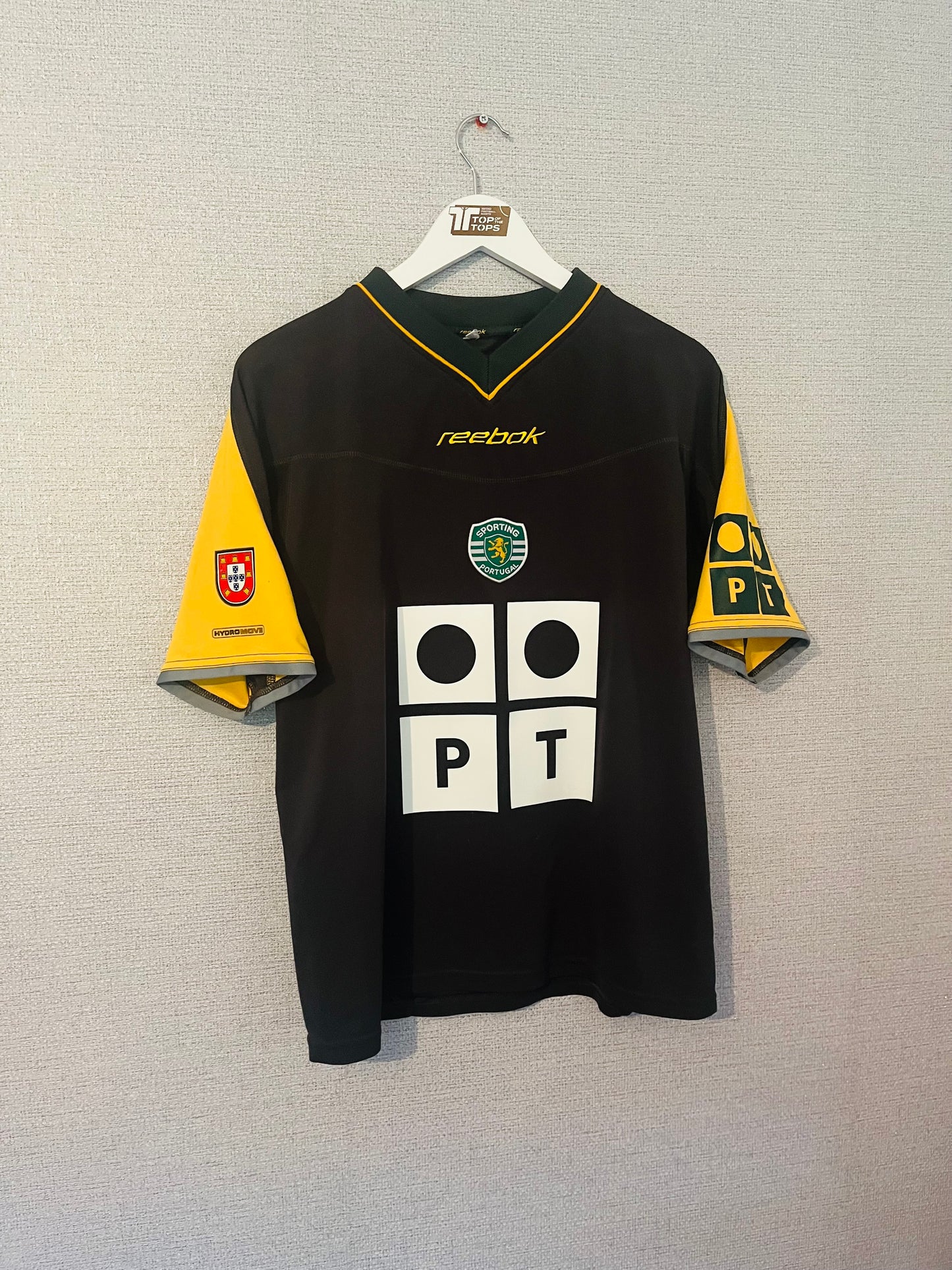 Sporting Lisbon away football shirt 2002/03 Ronaldo Medium