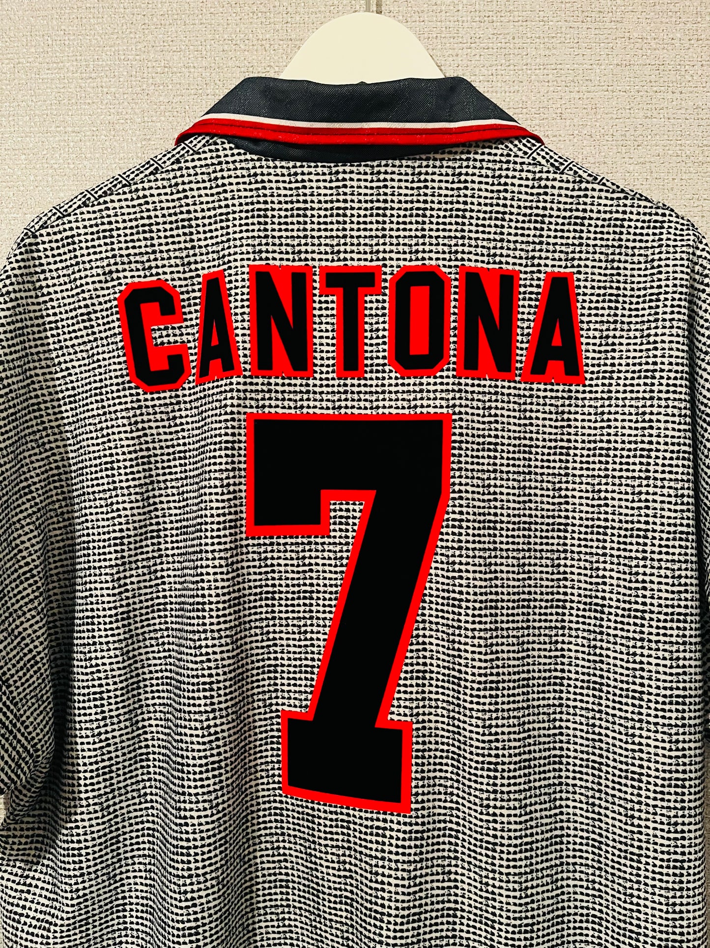 Manchester United away football shirt 1995/96 Cantona XL