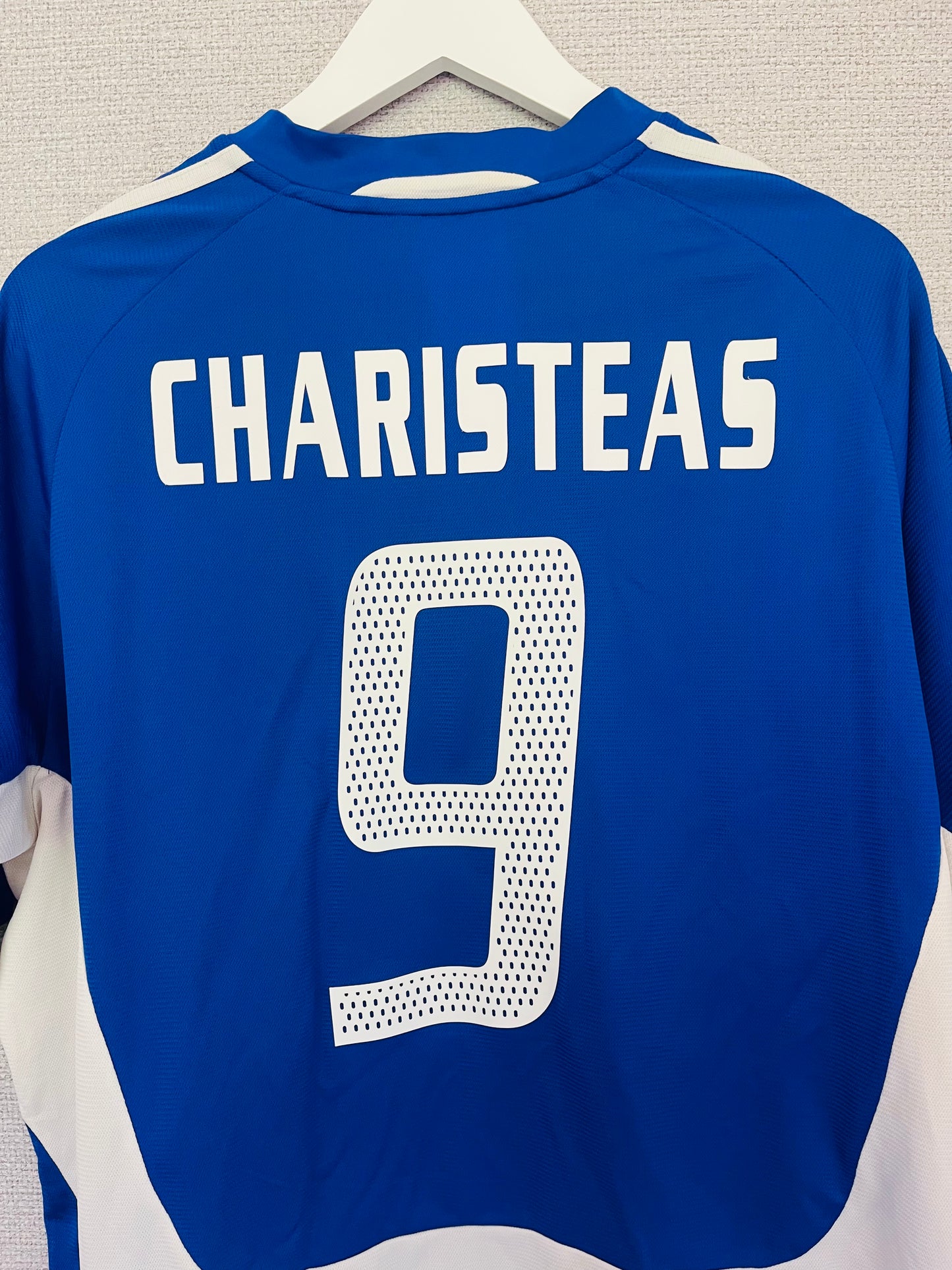Greece home football shirt
Euro 2004 Charisteas Large