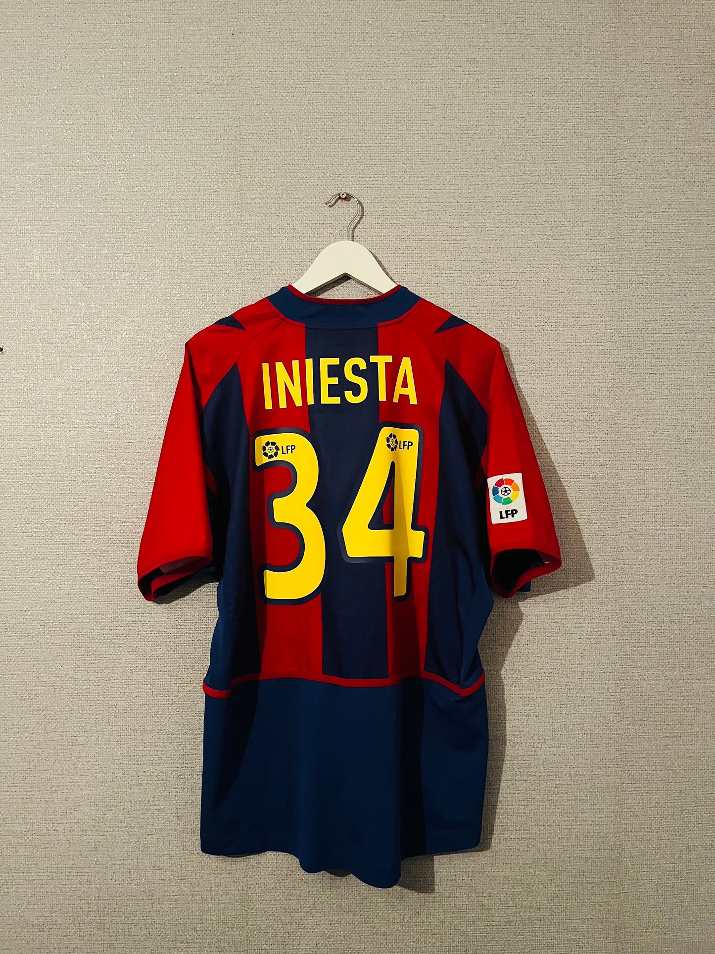 Barcelona home football shirt 2002/04 Iniesta Large