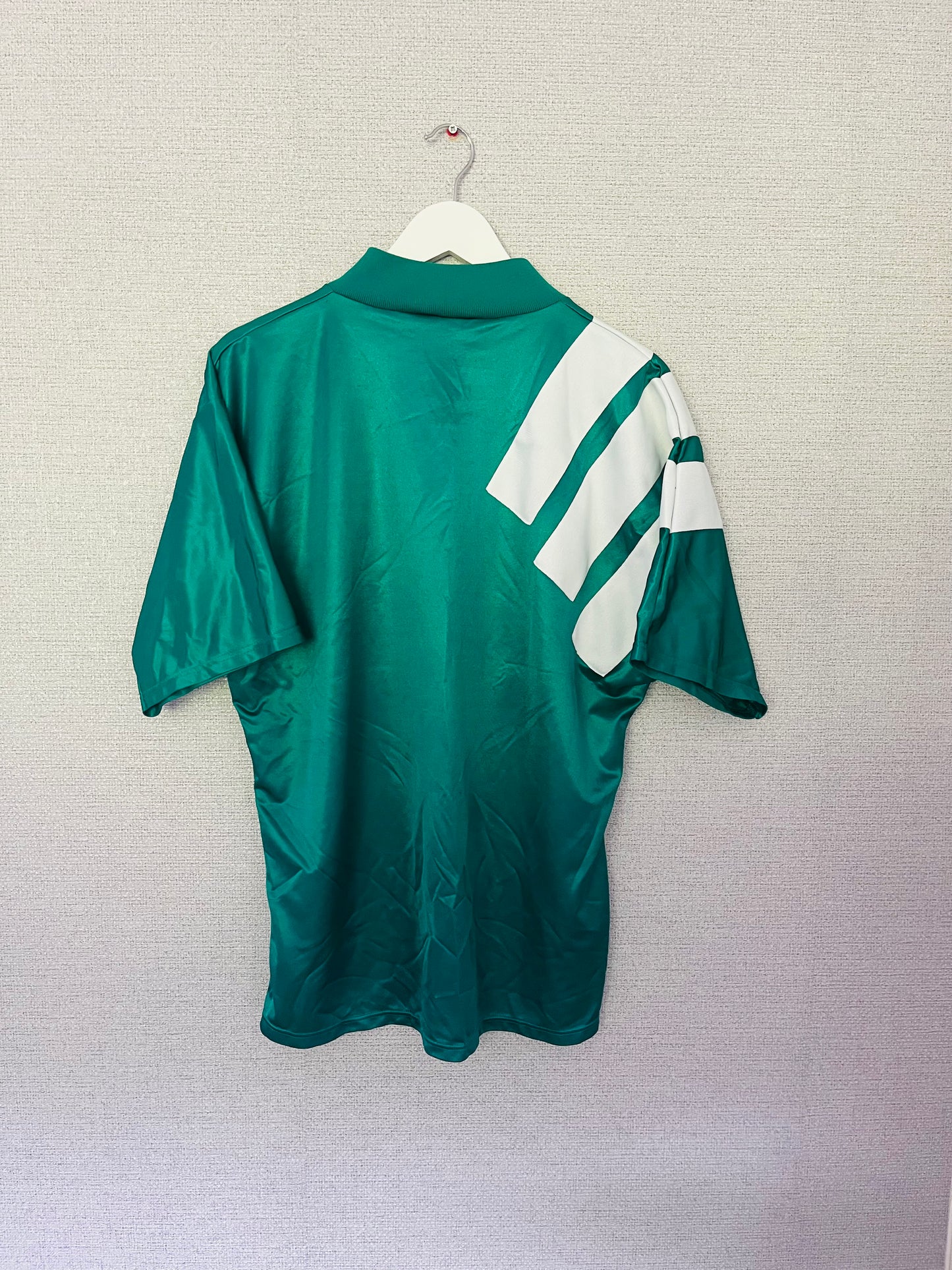 Liverpool away football shirt
1992/93 Large
