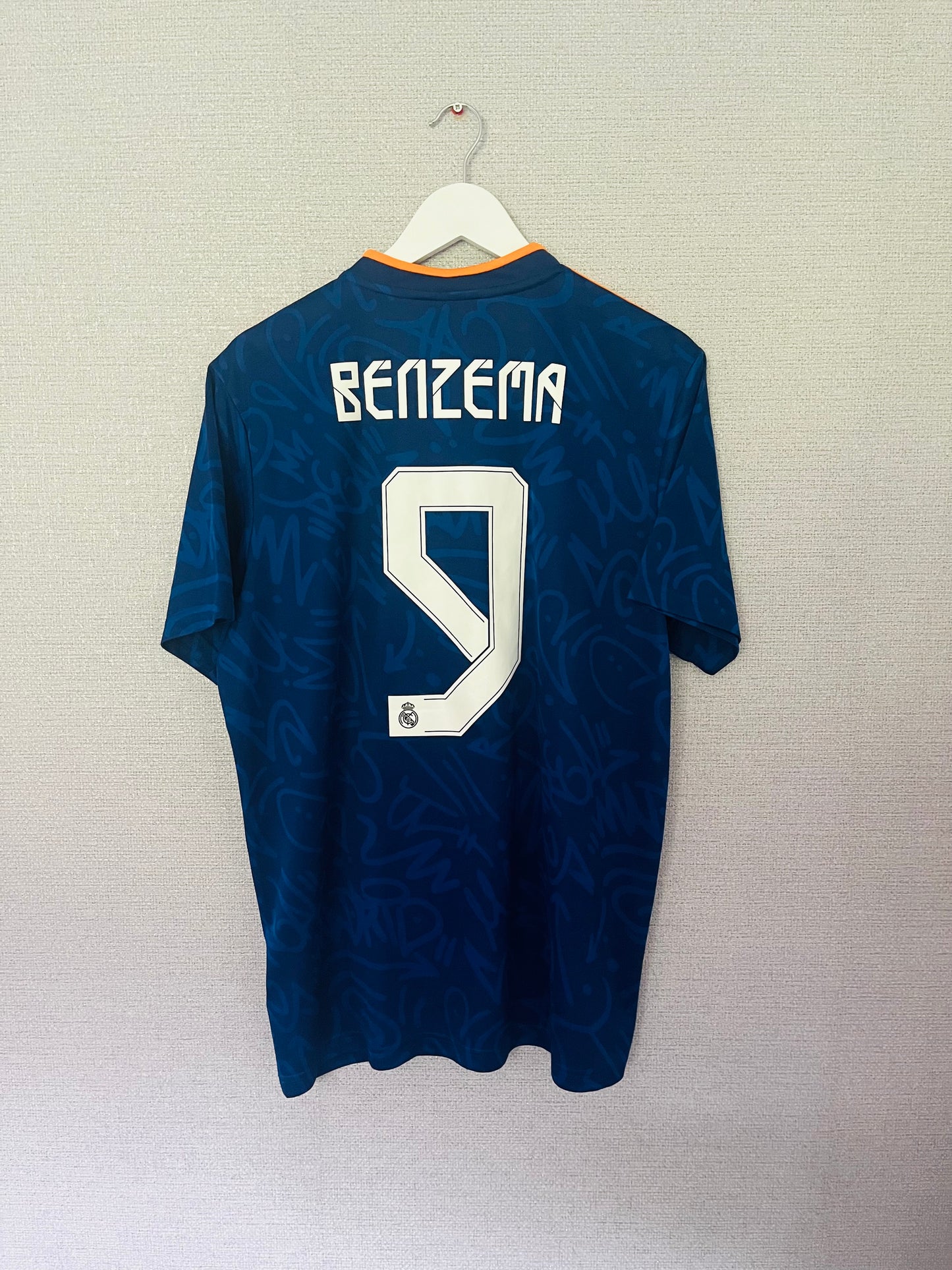 Real Madrid away football shirt 2021/22 Benzema Large