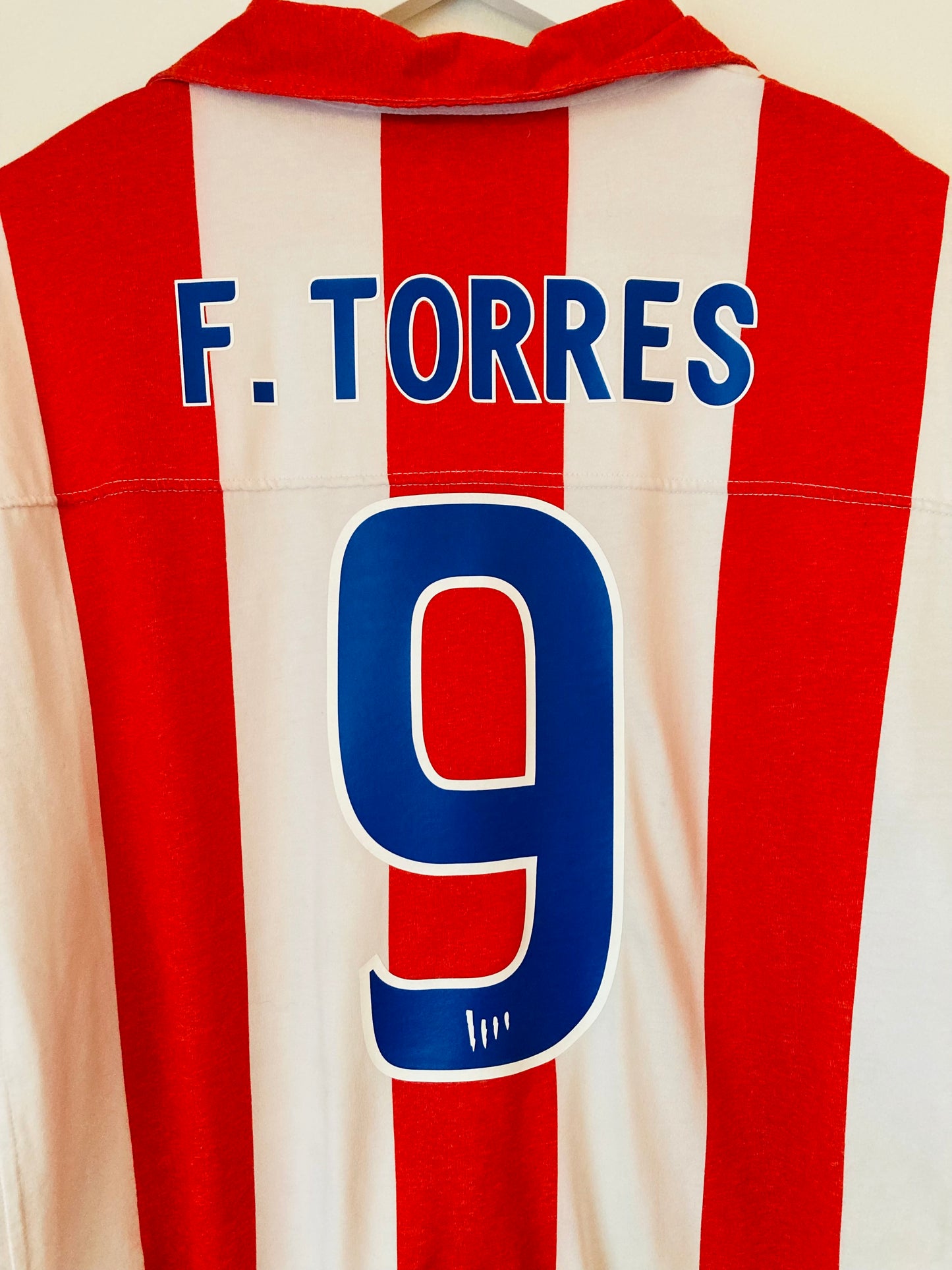 Atletico Madrid home football shirt
2002/03
Torres XL