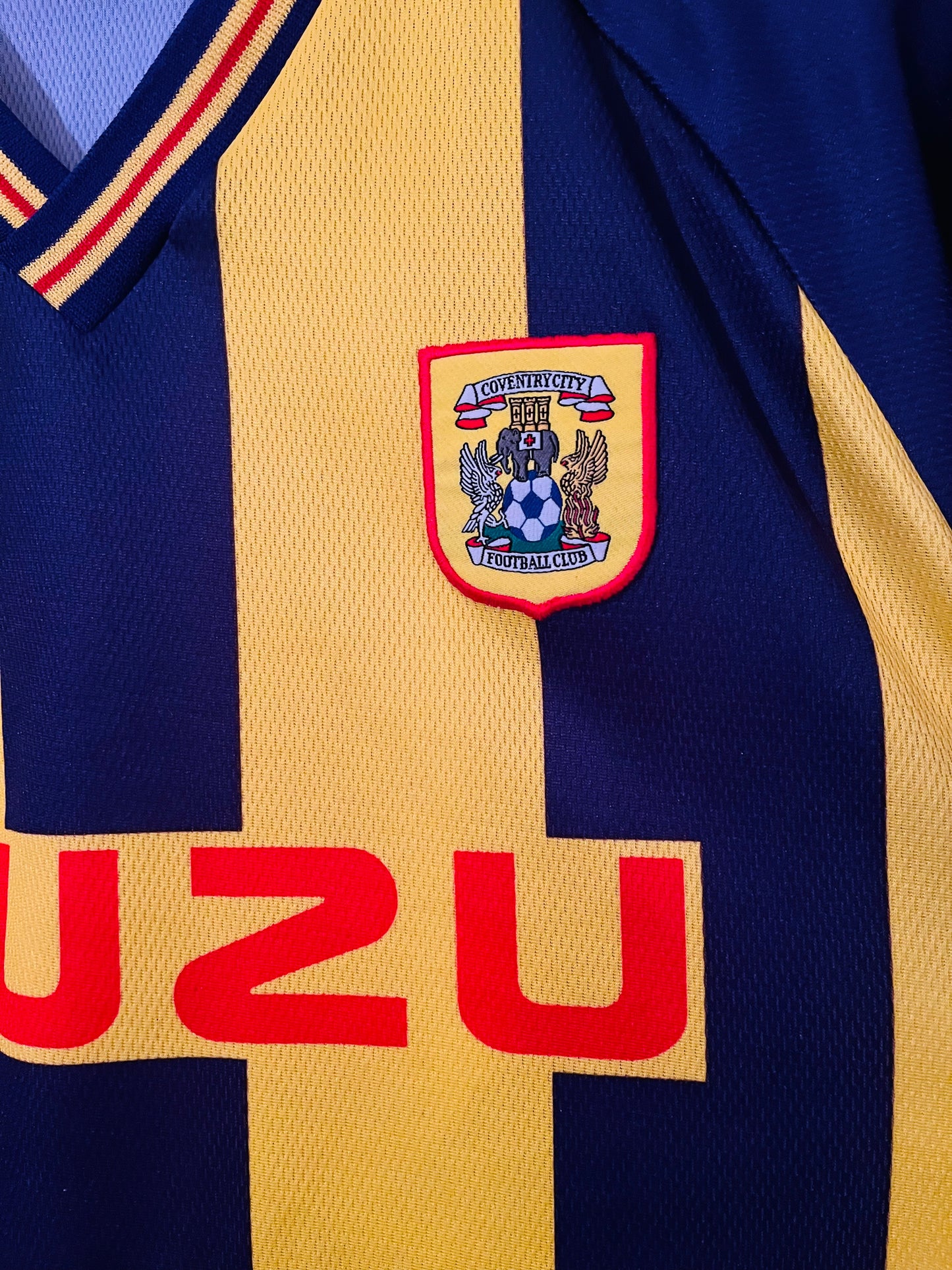 Coventry City away football shirt
1998/99 Large