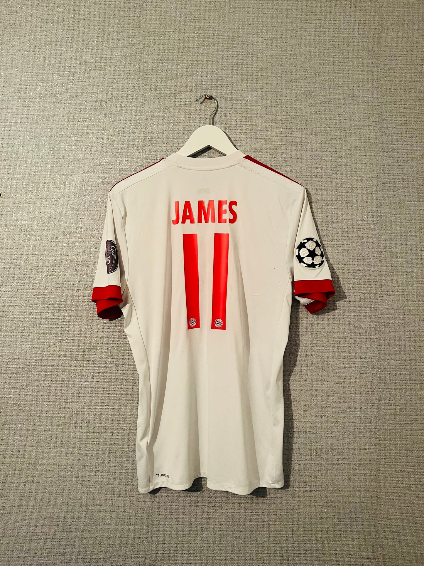 Bayern Munich third football shirt 2017/18 James Medium
