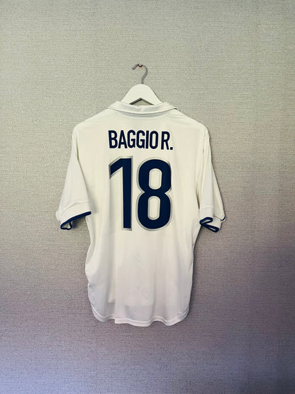 Italy away football shirt
W/C 1998 Baggio Medium
