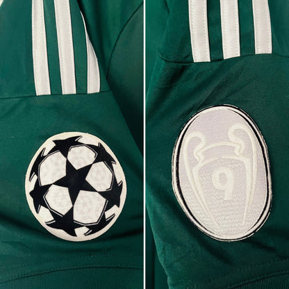 Real Madrid third football shirt
2012/13 CR7 Medium