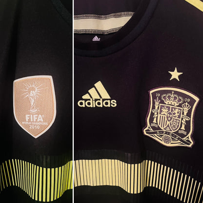 Spain away football shirt W/C 2014 David Villa Large