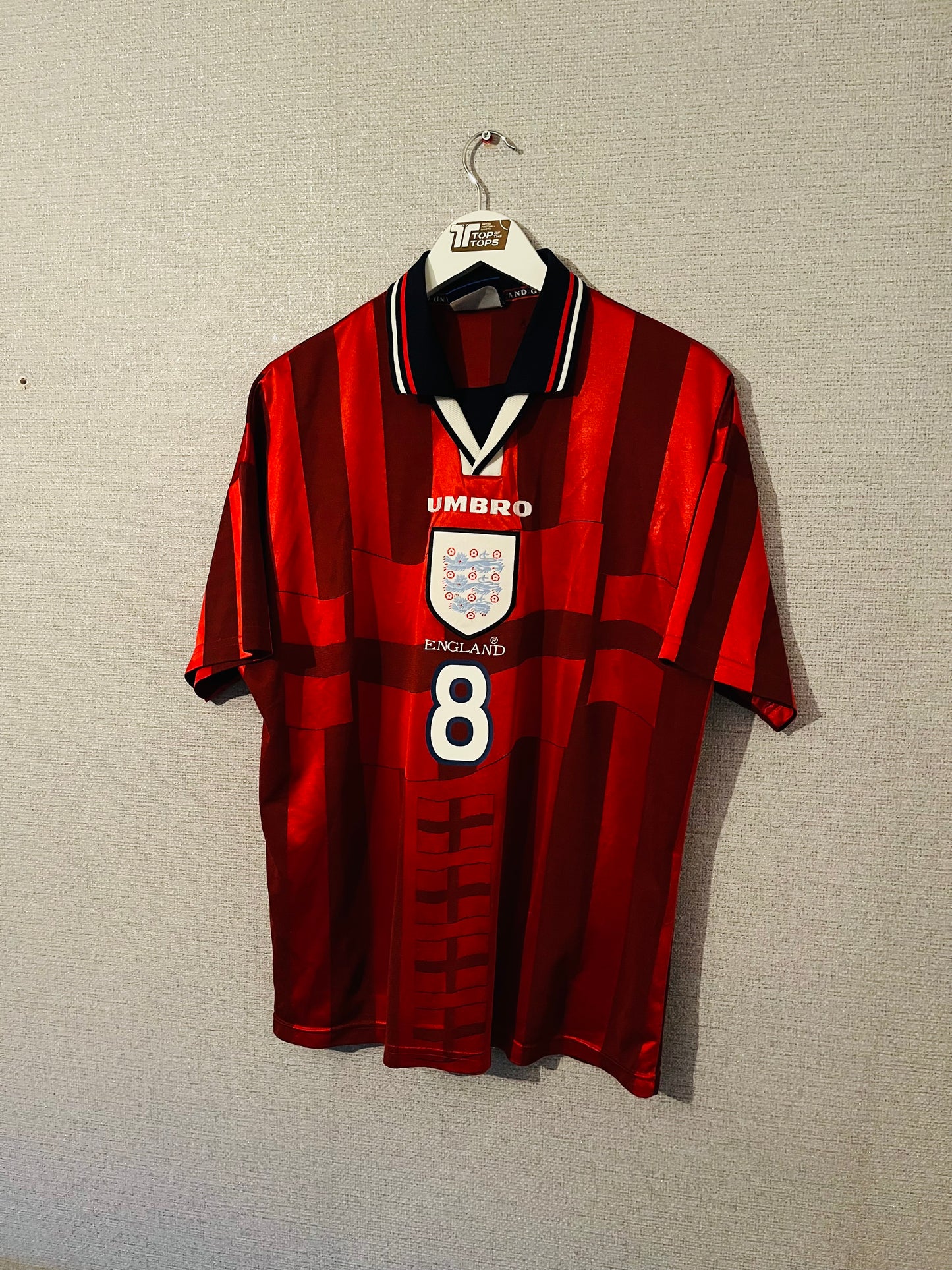 England away football shirt
1997/98 Gascoigne Large