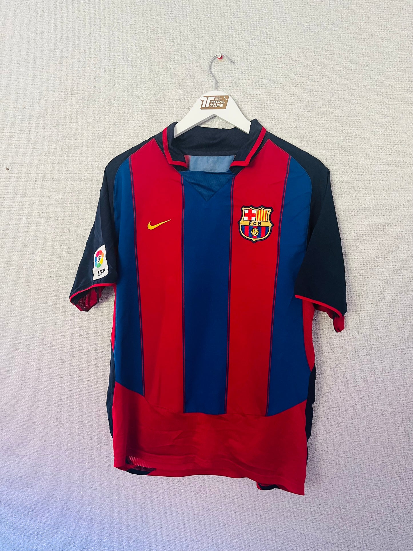 Barcelona home football shirt 2003/04 Ronaldinho Medium