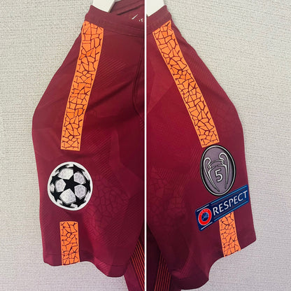 Barcelona third football shirt
2017/18 Messi Medium