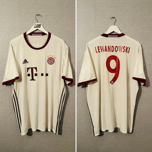 Bayern Munich third football shirt 2016/17 Lewandowski XXL