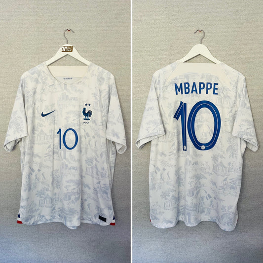 France away football shirt World Cup 2022 Mbappe XXL