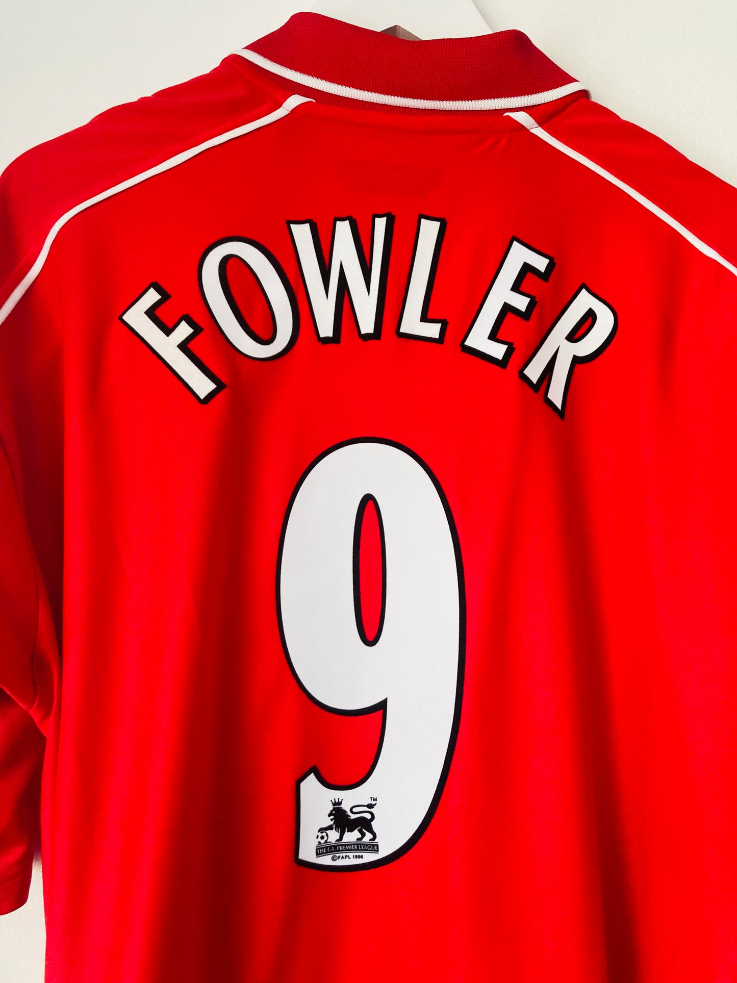 Liverpool home football shirt
2000/02 Fowler XXL