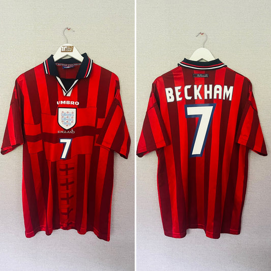 England away football shirt
W/C 1998 Beckham XL