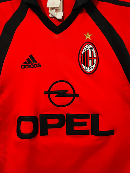 AC Milan third football shirt
2001/02 Maldini Medium