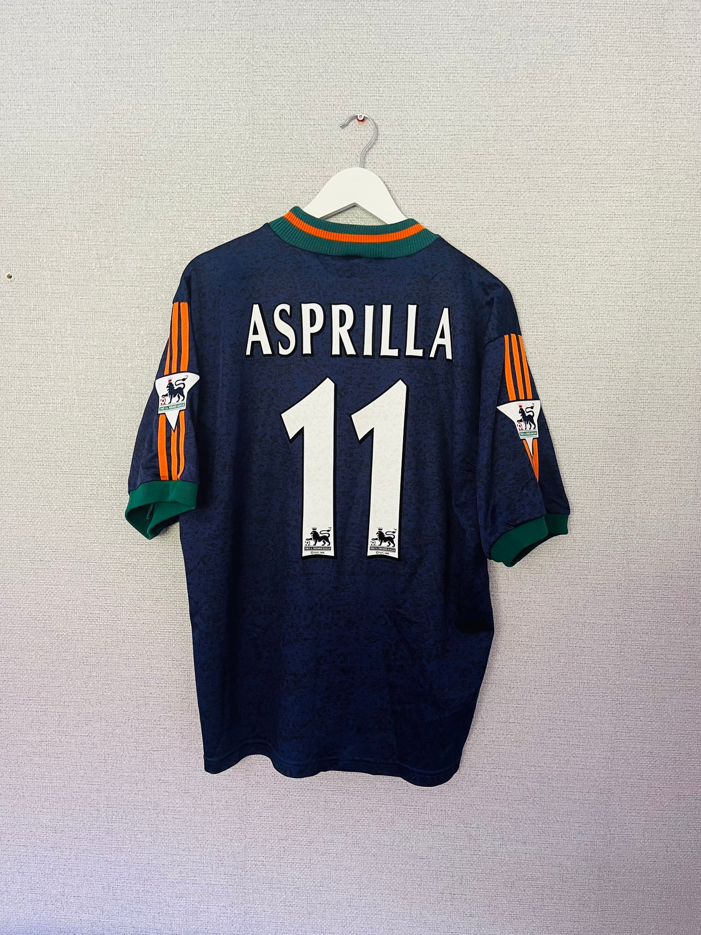 Newcastle United away football shirt 1997/98 Asprilla Large