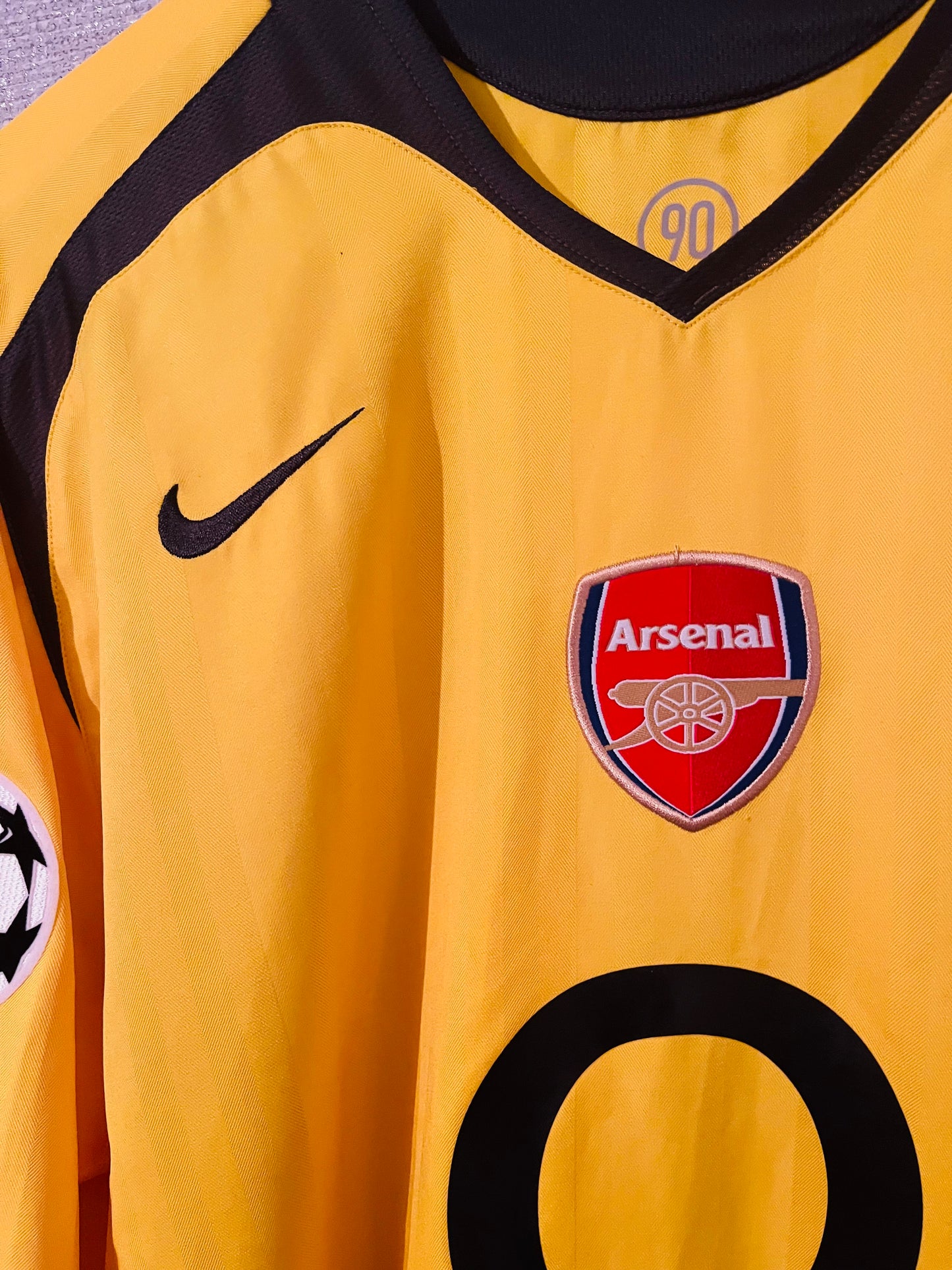 Arsenal away football shirt
2005/06 Henry XL