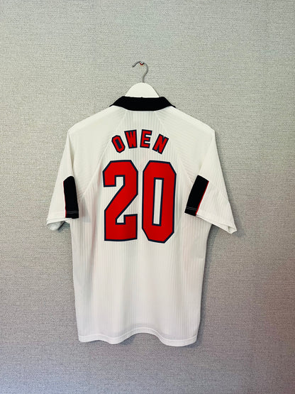 England home football shirt        W/C 1998 Owen Medium