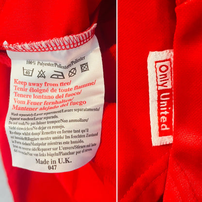 Manchester United home football shirt 1999/2000 Beckham Medium