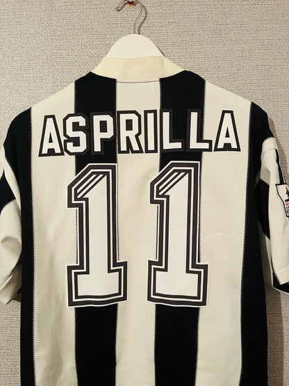 Newcastle United home football shirt 1995/97 Asprilla Medium