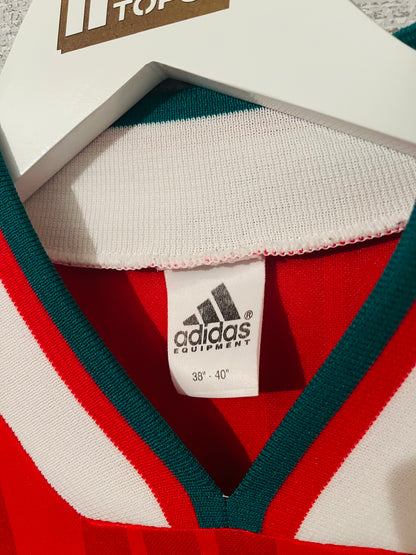 Liverpool home football shirt 1993/95 Barnes Medium