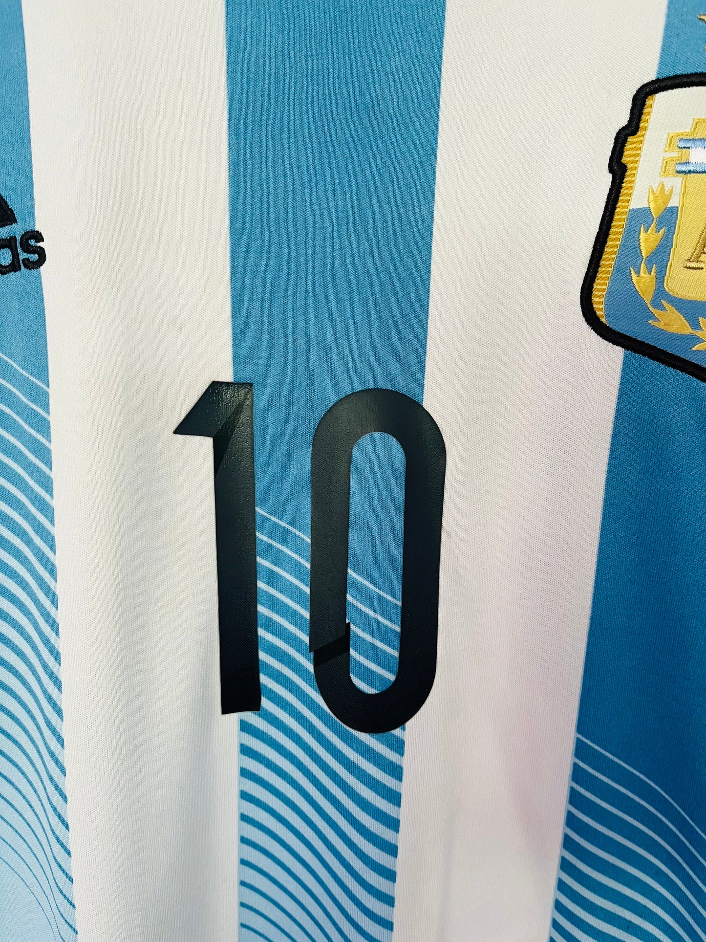 Argentina home football shirt     W/C 2014 Messi Medium