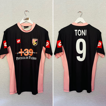 Palermo away football shirt
2004/05 Toni Medium