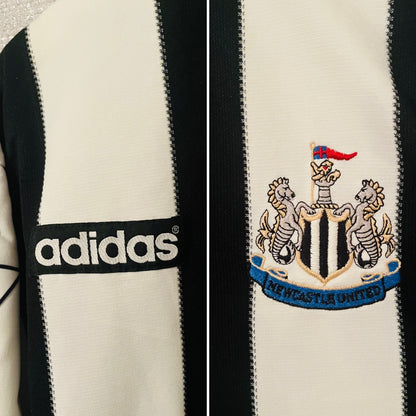 Newcastle United home football shirt 1995/97 Asprilla Medium