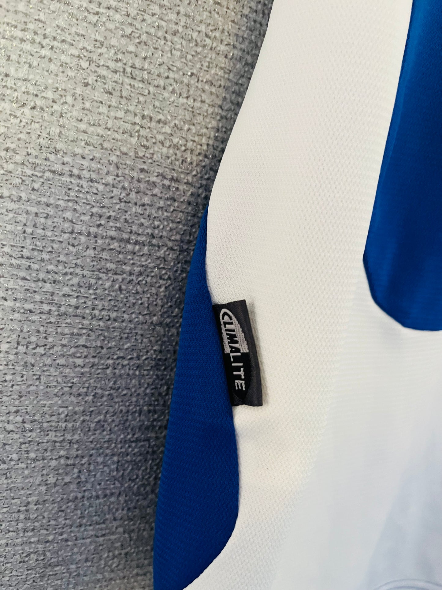 Greece home football shirt
Euro 2004 Charisteas Large