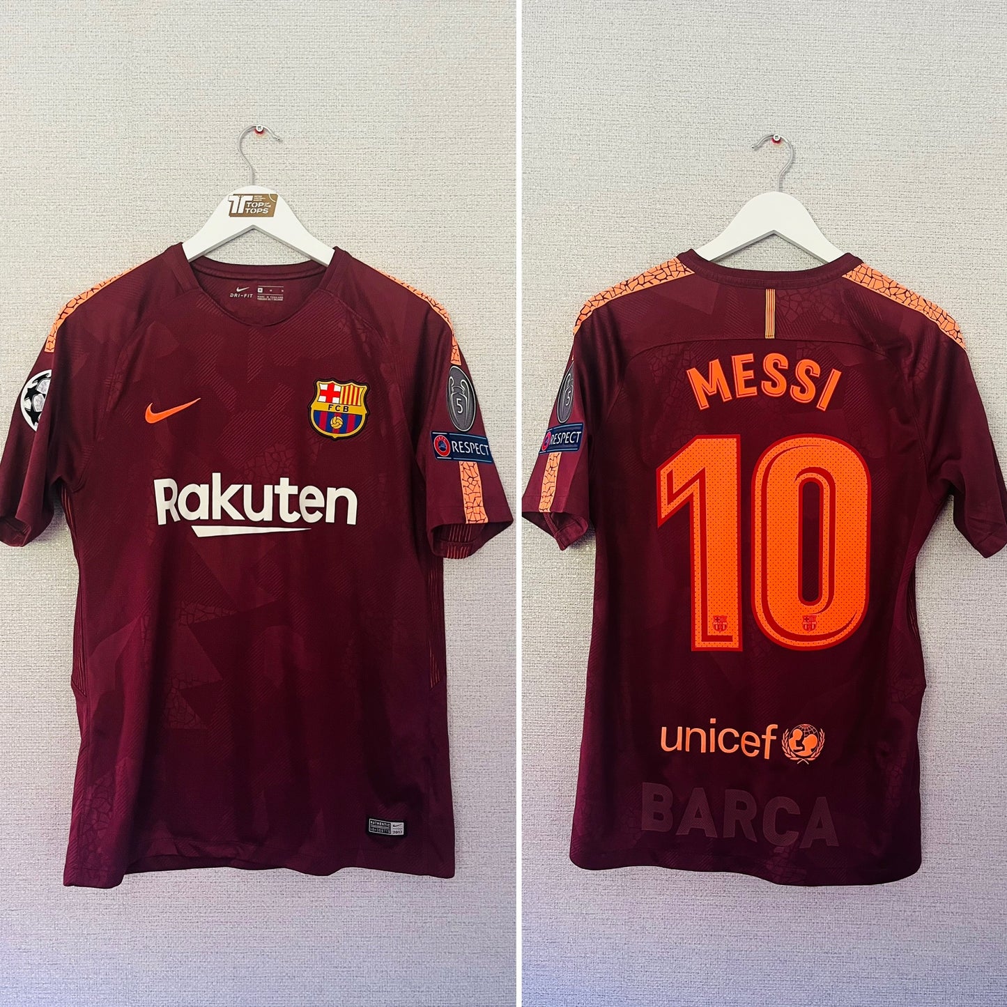 Barcelona third football shirt
2017/18 Messi Medium