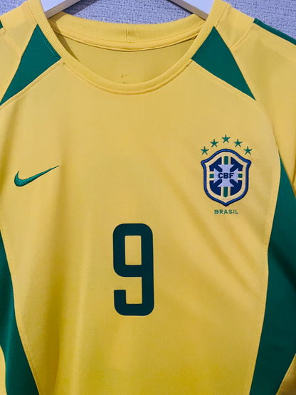 Brazil home football shirt            W/C 2002 R9 Medium