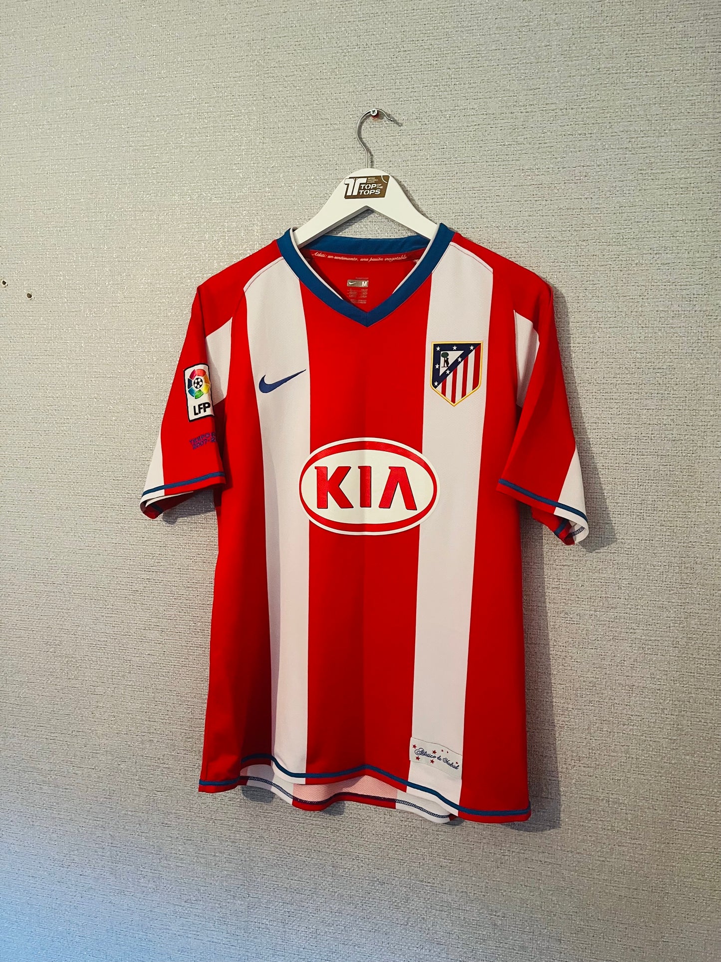 Atletico Madrid home football shirt
2007/08 Forlan Medium
