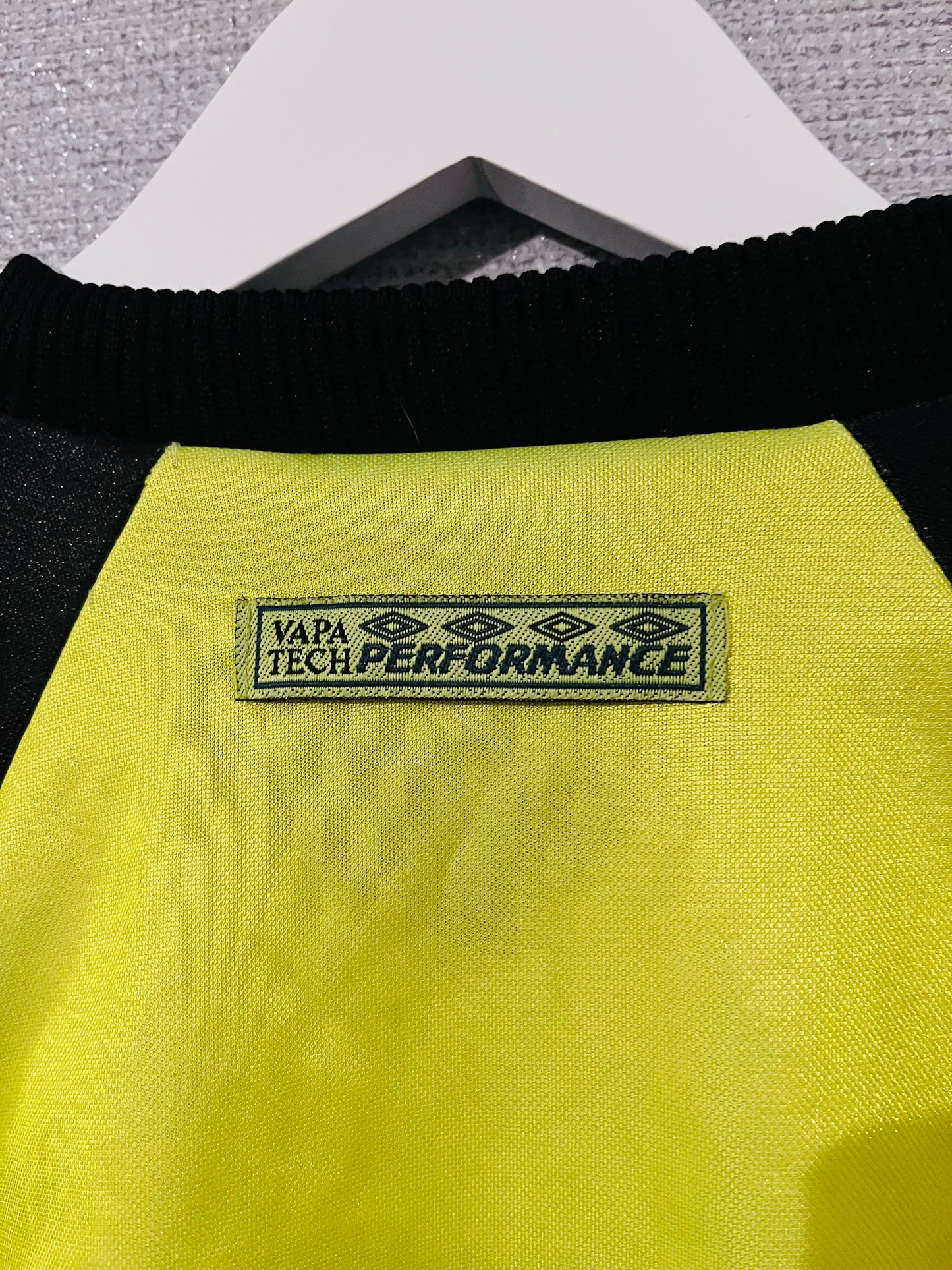 Everton goalkeeper football shirt 1997/99 Medium