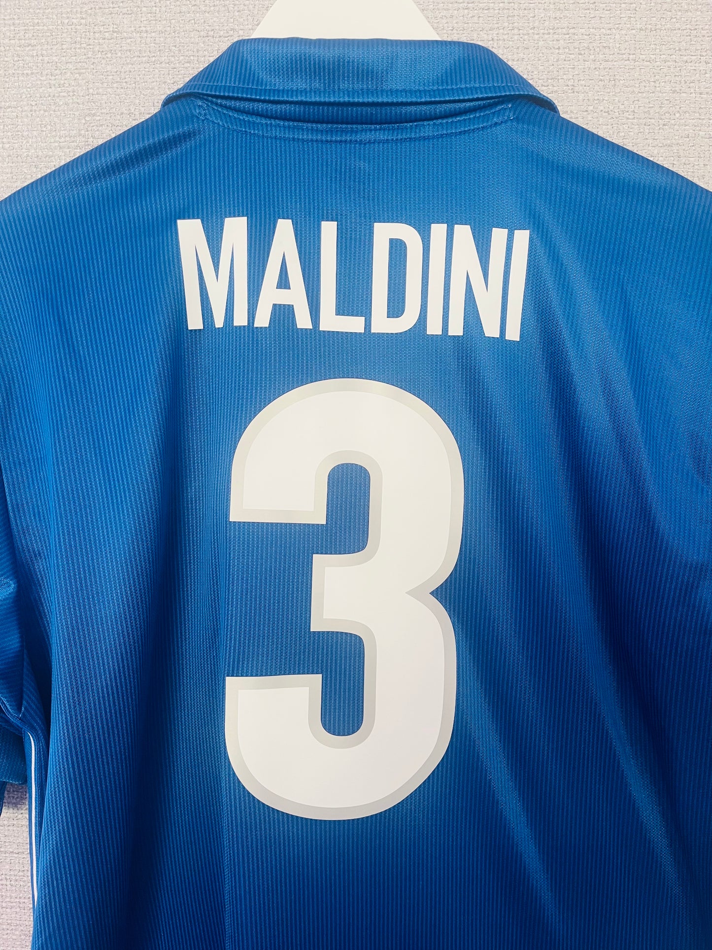 Italy home football shirt W/C 1998 Maldini Medium