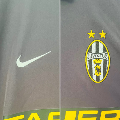 Juventus third football shirt 2003/04 Trezeguet XL