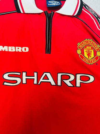 Manchester United home football shirt
1999/2000 Beckham Medium