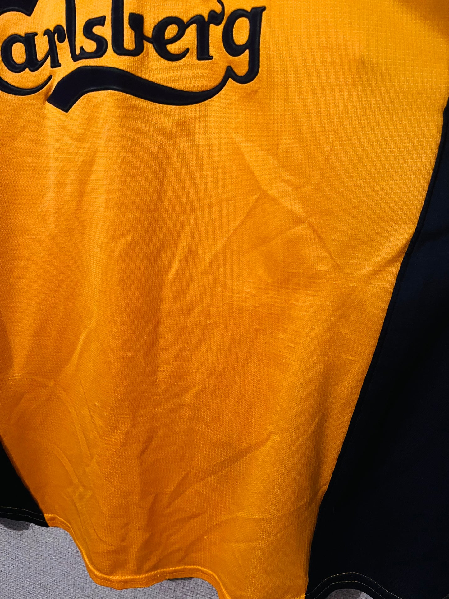 Liverpool away football shirt
2000/02 Litmanen XL