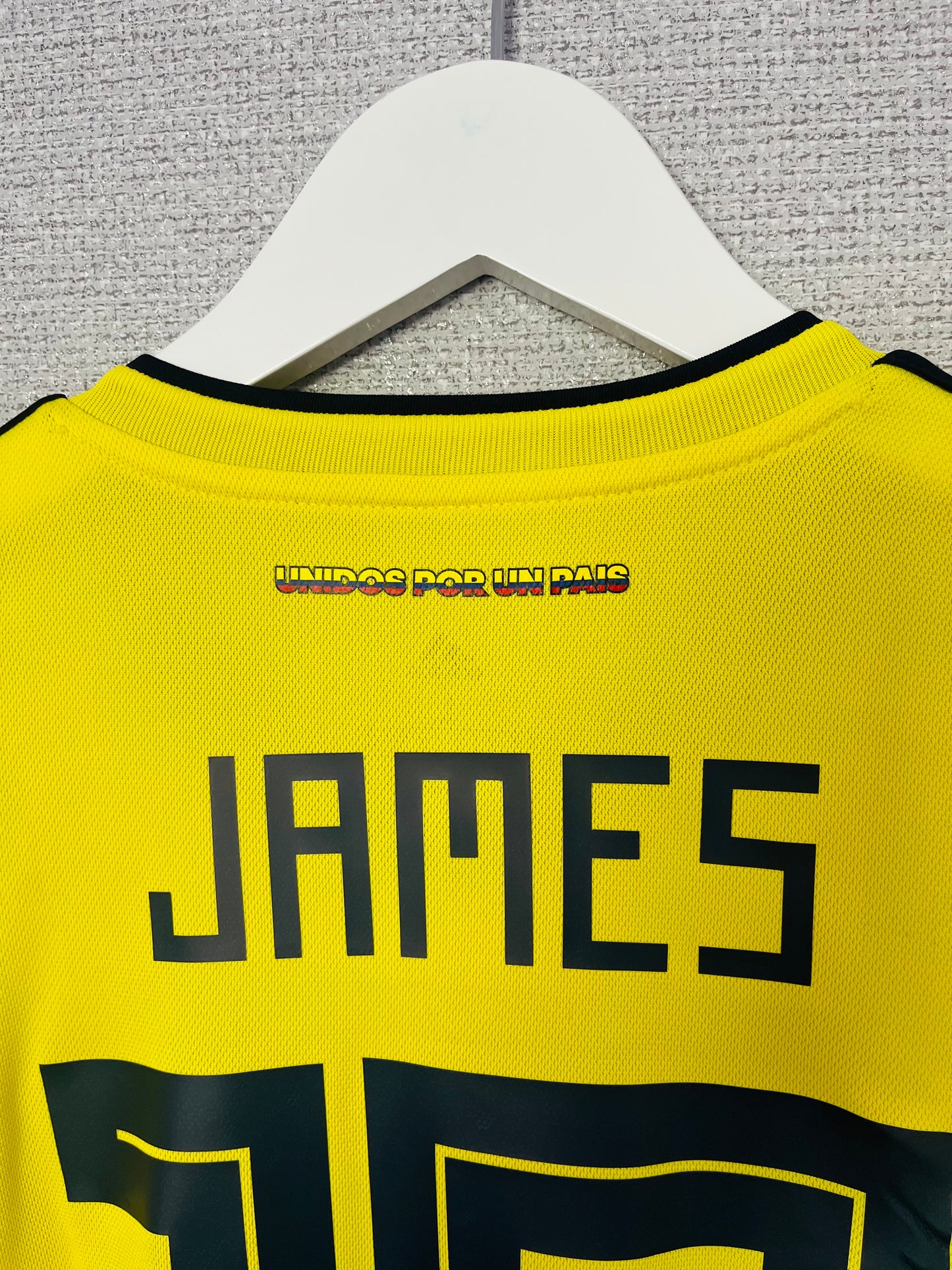 Colombia home football shirt     W/C 2018 James Large