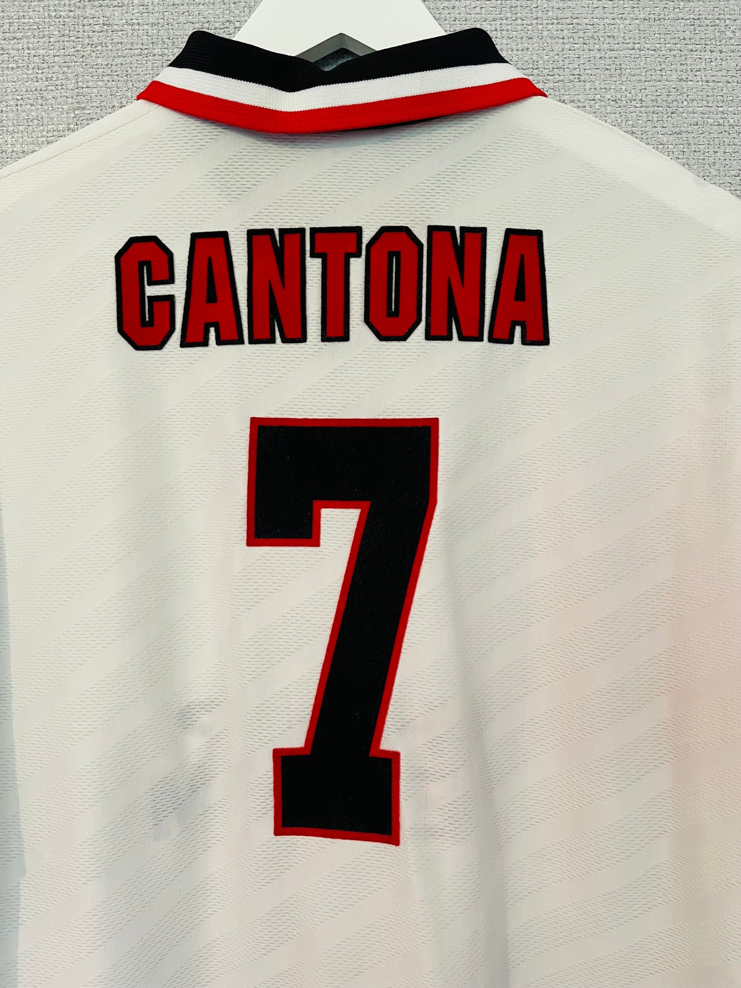 Manchester United away football shirt 1996/97 Cantona XL