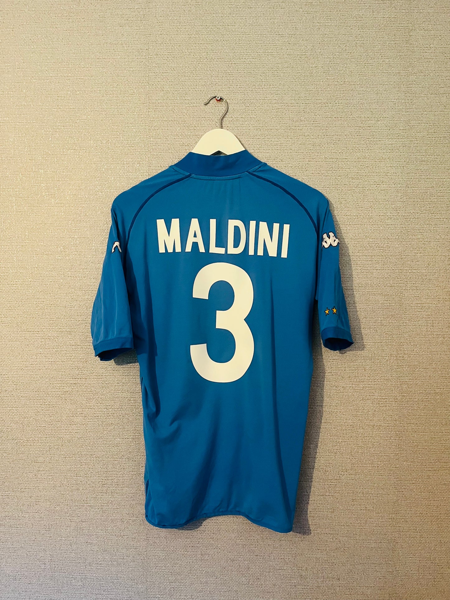 Italy home football shirt 2000/02 Maldini medium/large