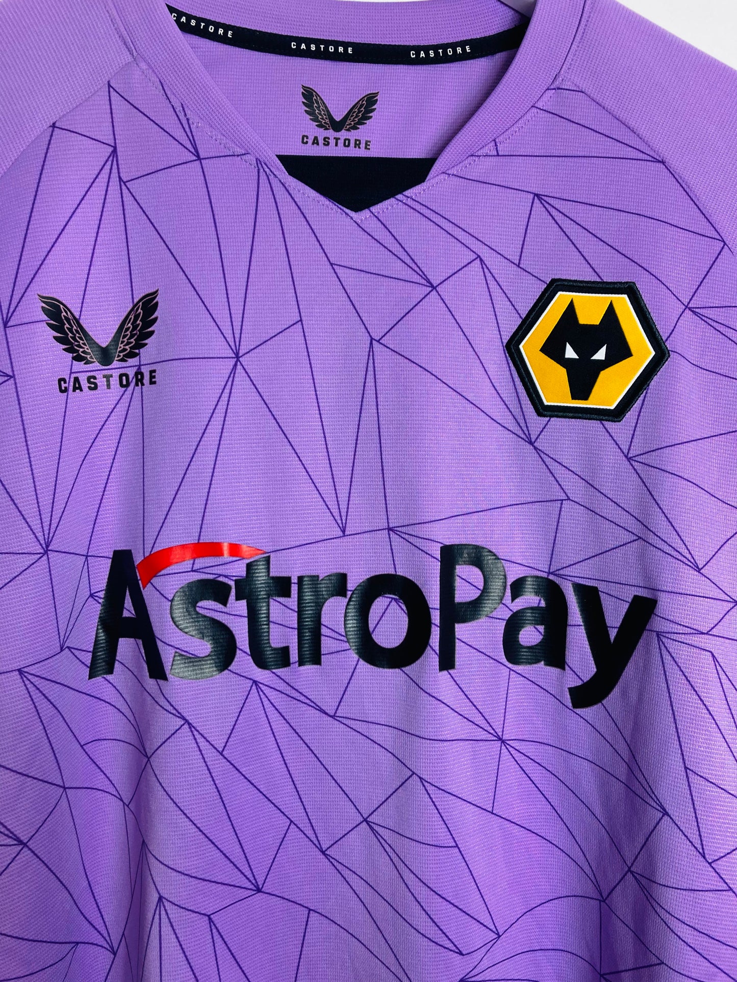 Wolverhampton Wanderers goalkeeper football shirt