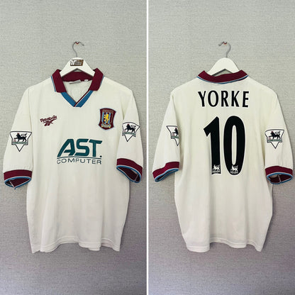 Aston Villa away football shirt
1996/98 Yorke Large