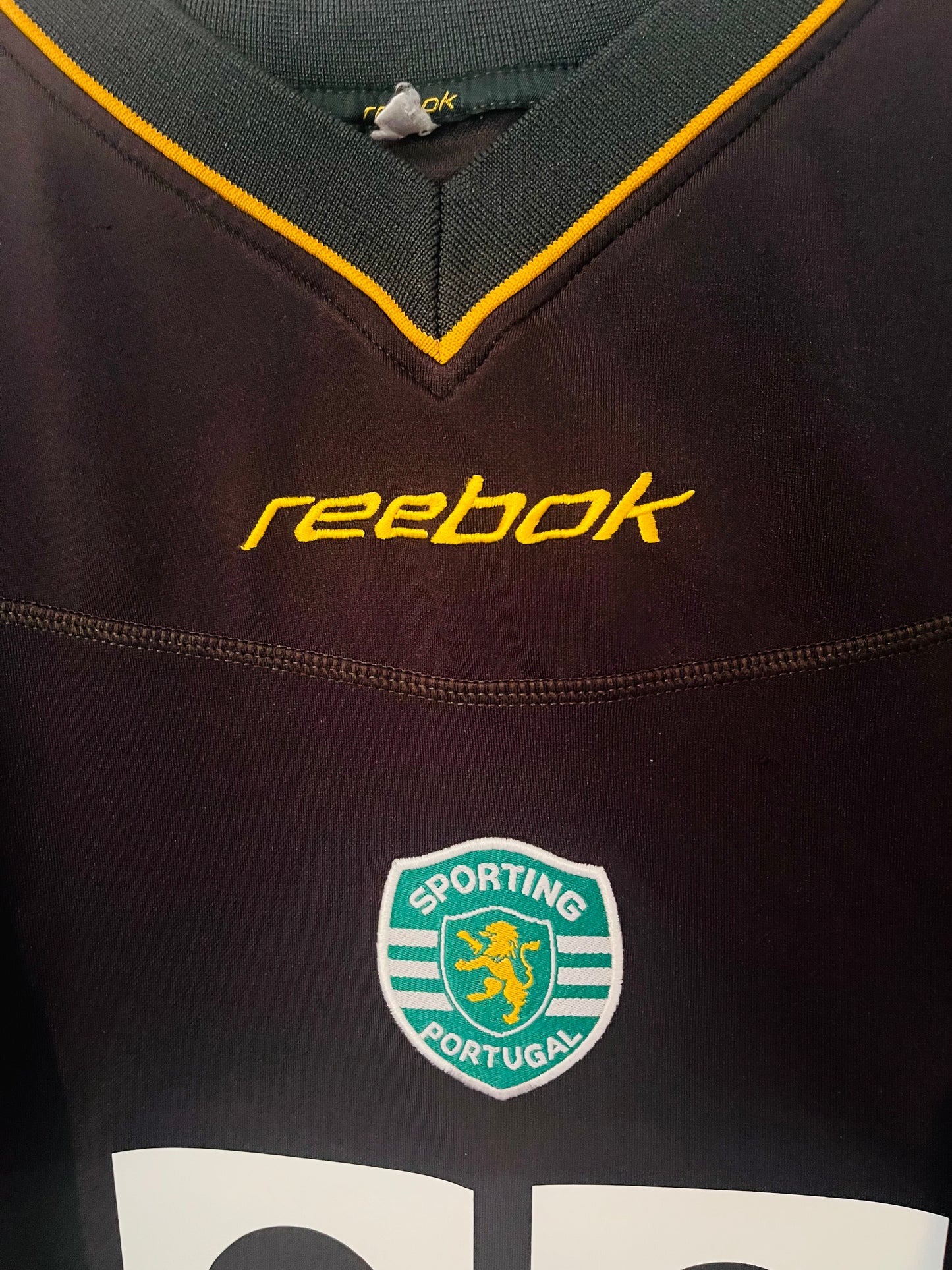 Sporting Lisbon away football shirt 2002/03 Ronaldo Medium